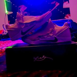 Kobe Nxt ad Snow White size 7 Men’s
